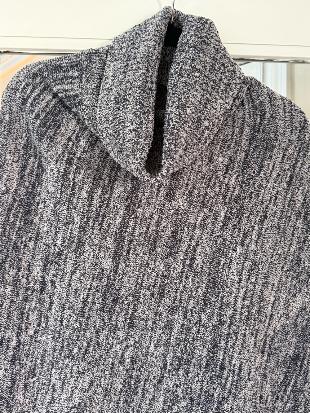 Barefoot Dreams Marled Turtleneck Poncho - Dove Gray One Size fits all - Picture 4 of 5